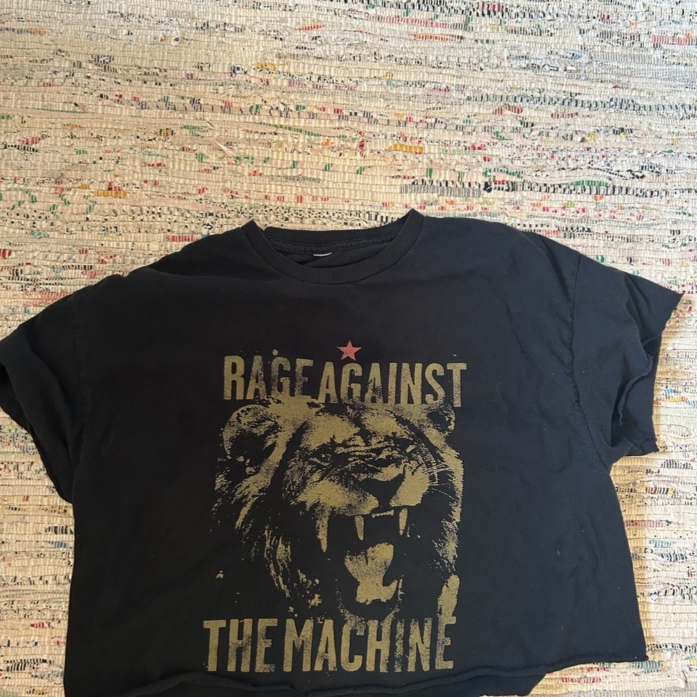 Rage Against the Machine Crop T